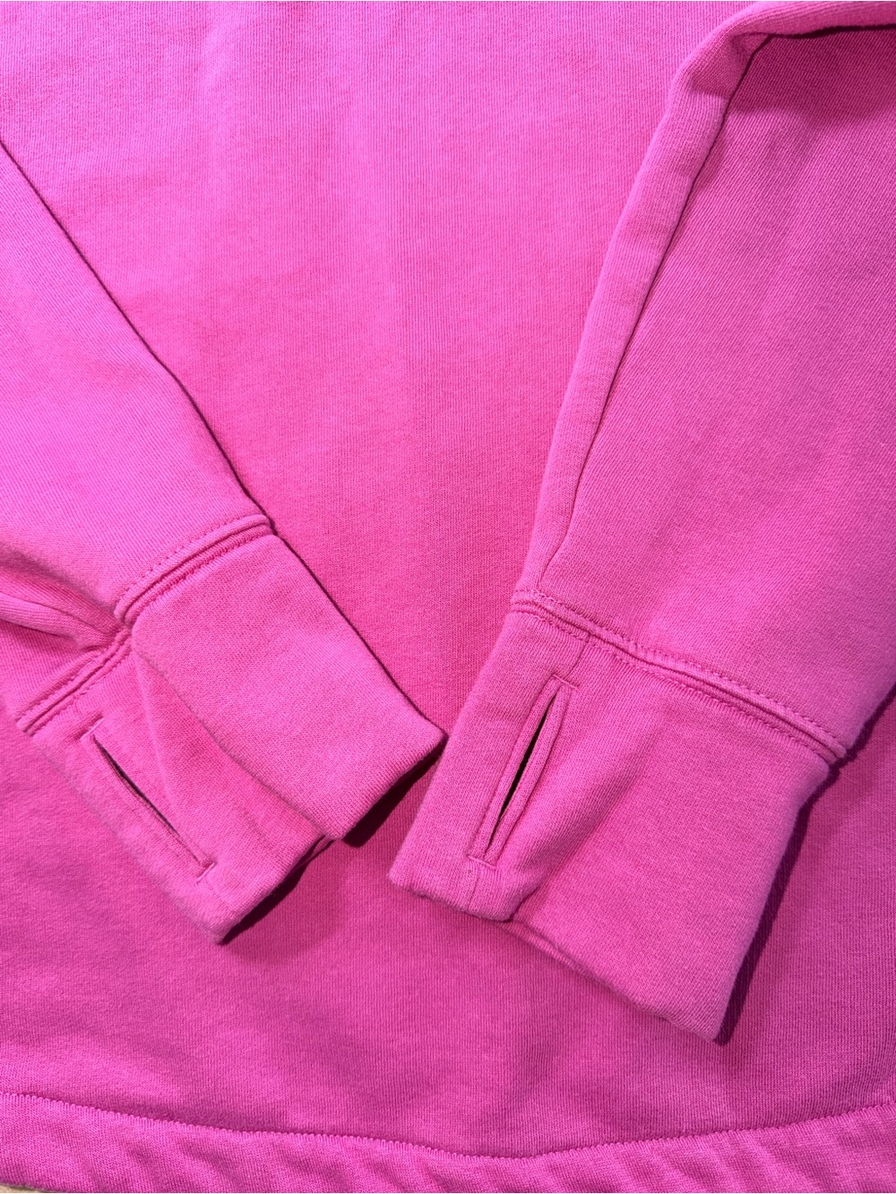 Vineyard Vines Women’s Fuchsia Quarter-Zip Fleece Pullover - Picture 3 of 6